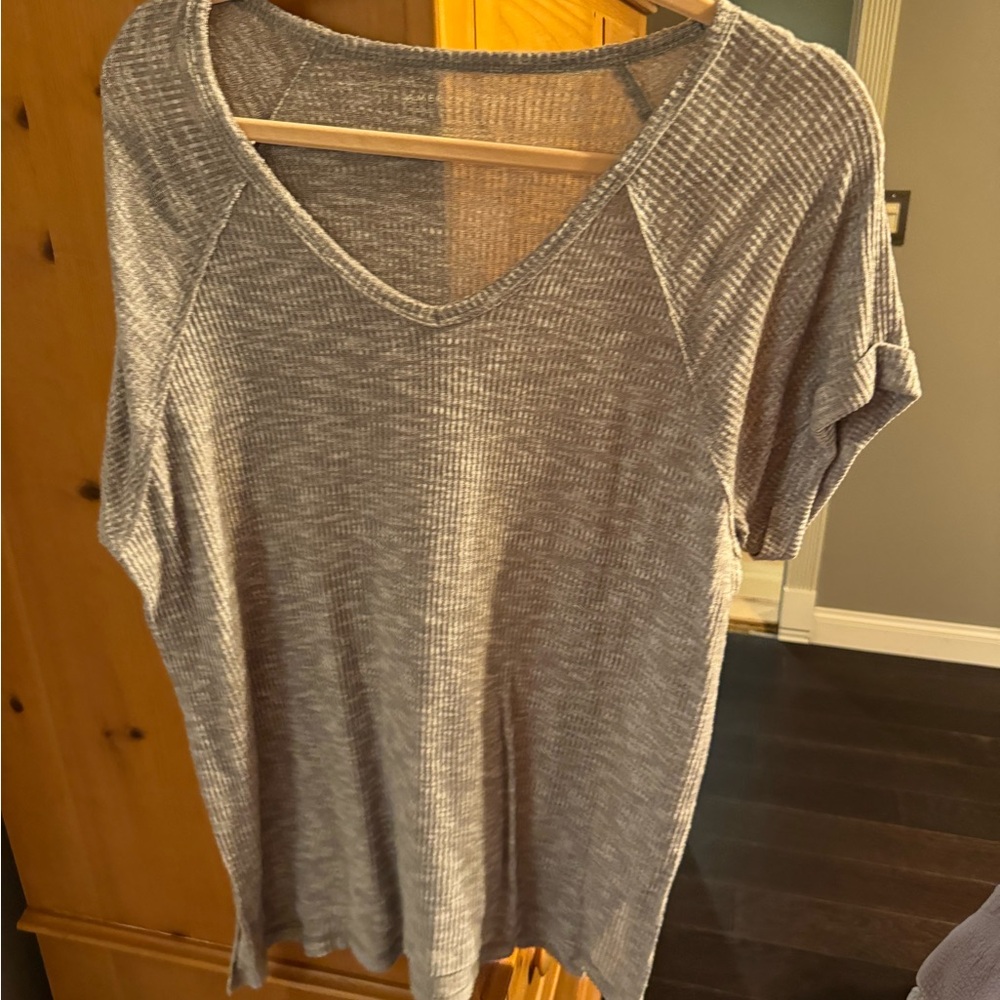 American Eagle slouchy short sleeve!